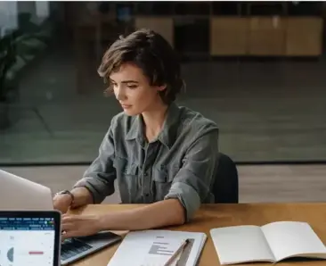 Girl studying e1674695890581