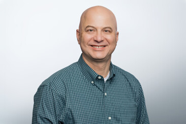 Derek Bluestone hi res headshot 1
