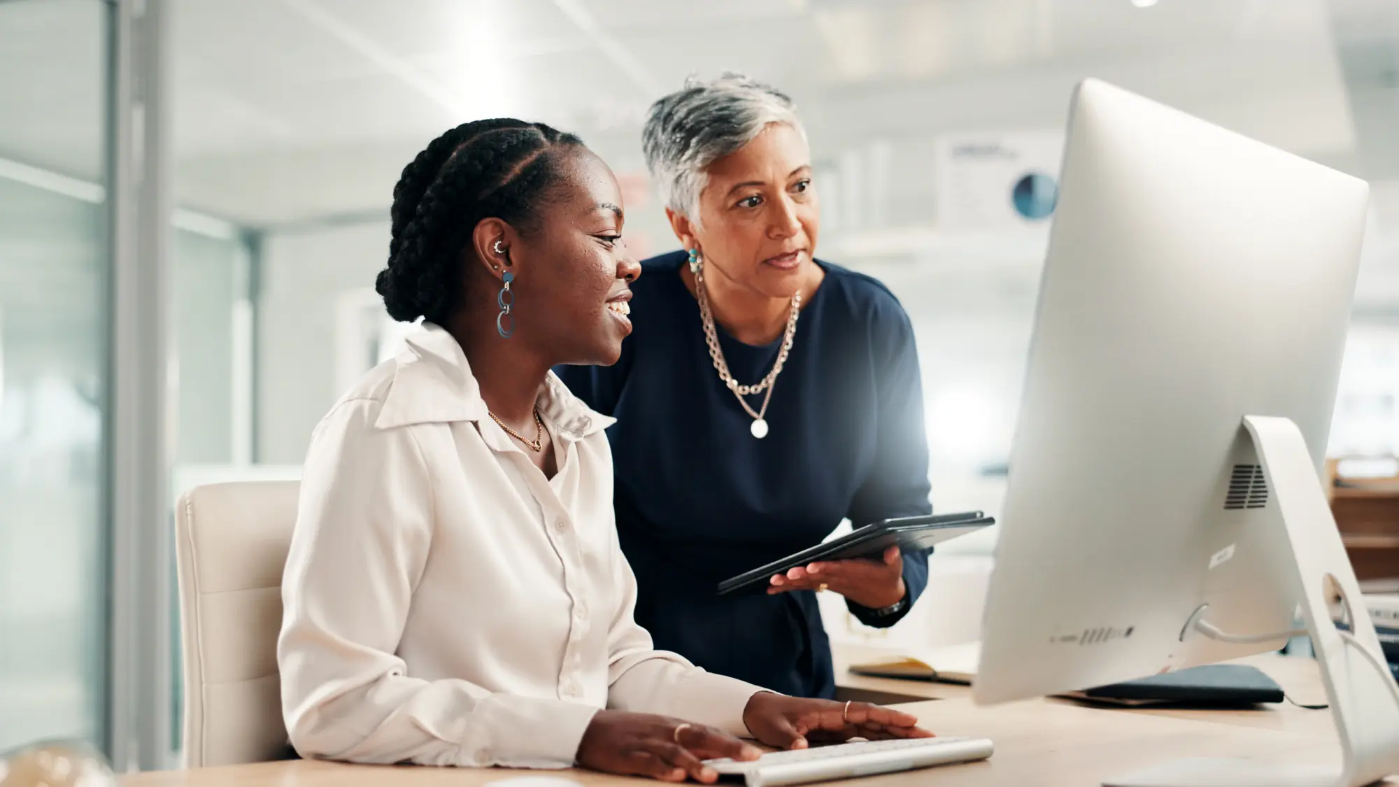 AI in Financial Forecasting: Applications & Benefits for CFOs